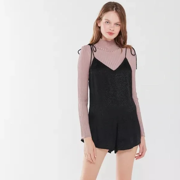 Motel Lavo Leopard Print Tie-Shoulder Romper - Picture 1 of 7